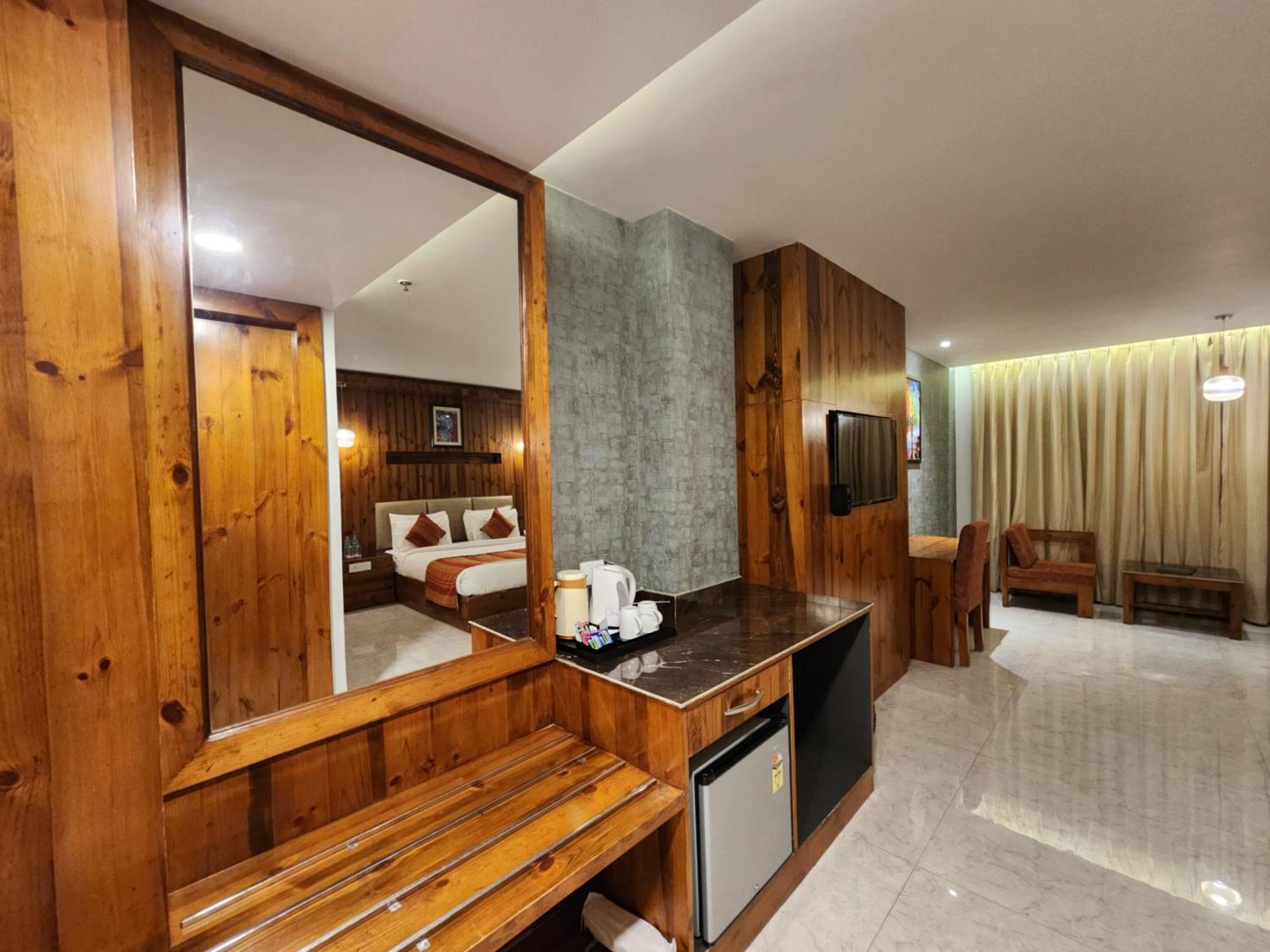 Golden Fern Resort Σίμλα Εξωτερικό φωτογραφία