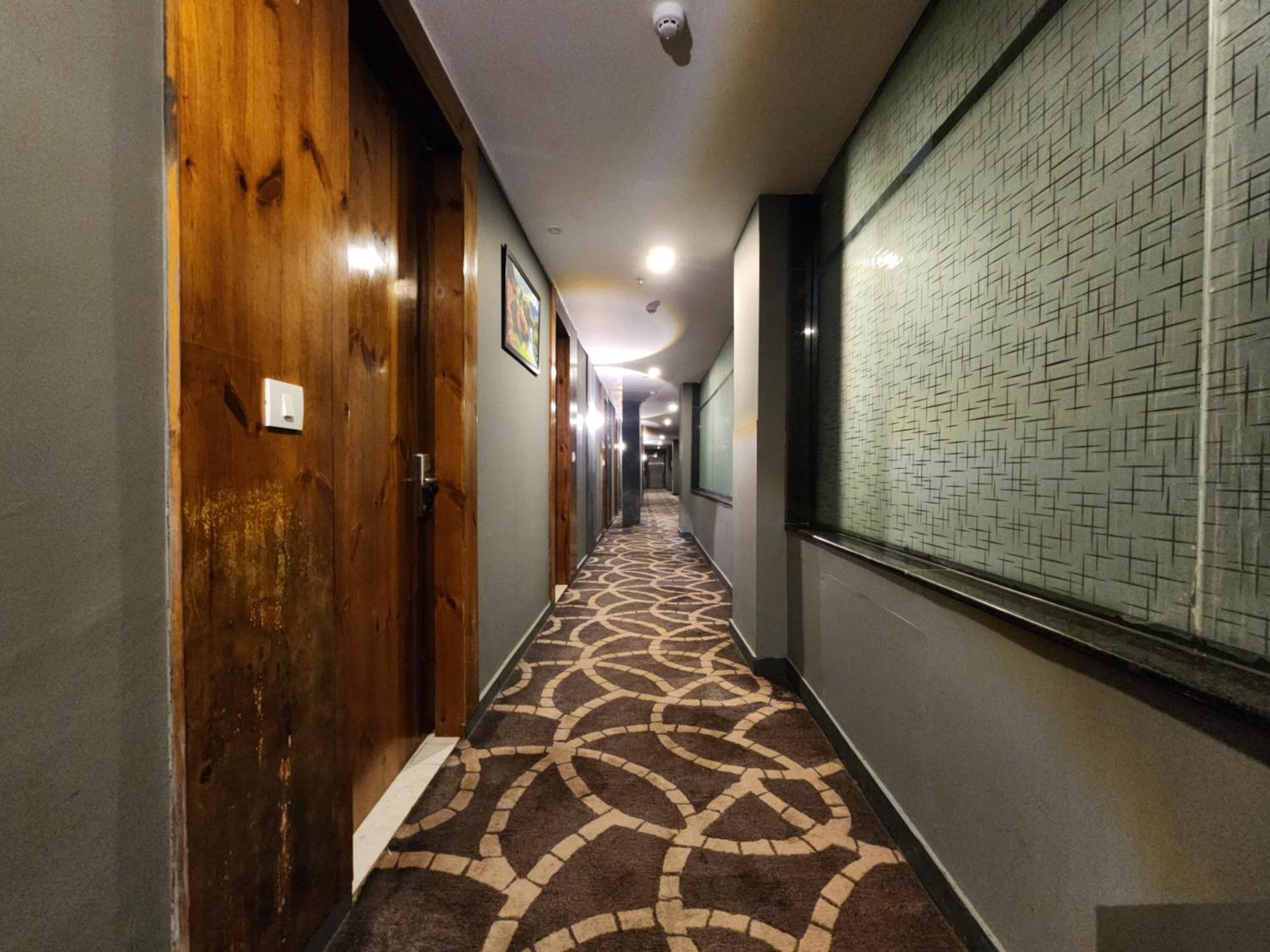 Golden Fern Resort Σίμλα Εξωτερικό φωτογραφία
